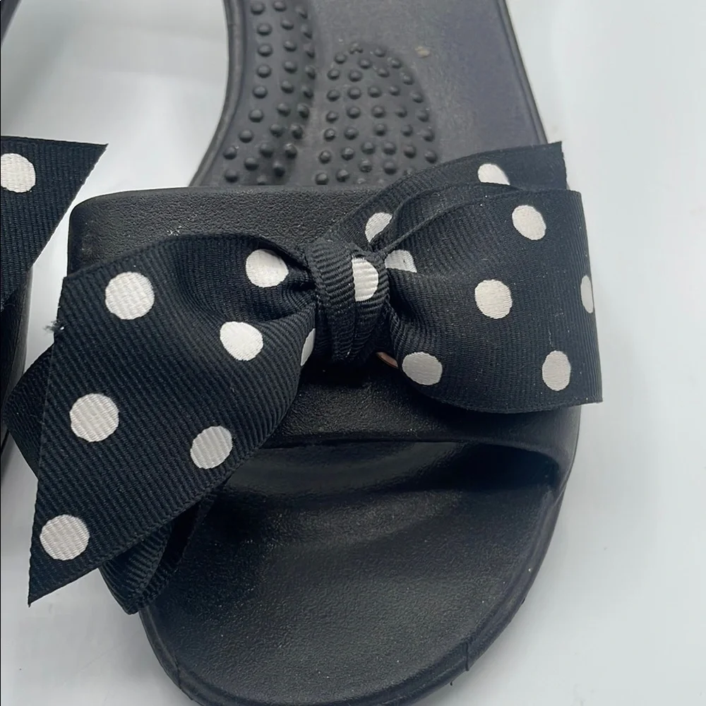 OKAL/OKA B Black Polka Dot Women's rubber Sandals, size M (7-8)